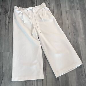 NWT Liz Claiborne Pants Size 14 White High Waist Extra Wide Leg Cropped‎ Belted